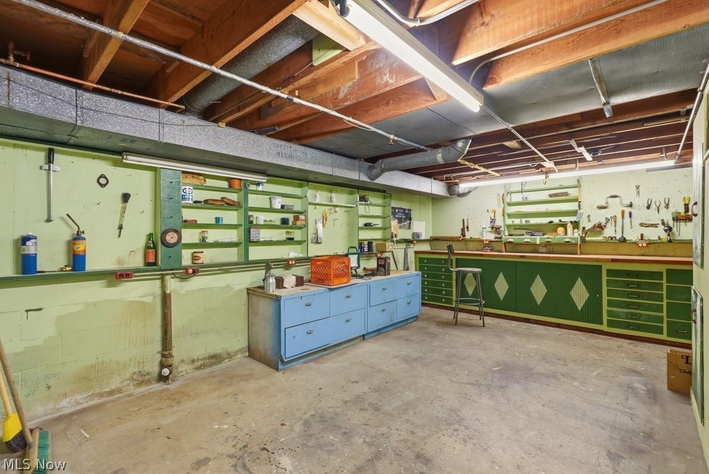 6503 Regency Drive Parma OH 44129