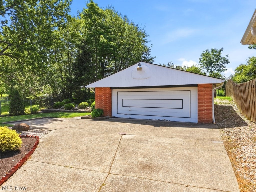 6503 Regency Drive Parma OH 44129