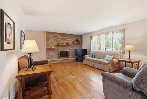 6503 Regency Drive Parma OH 44129