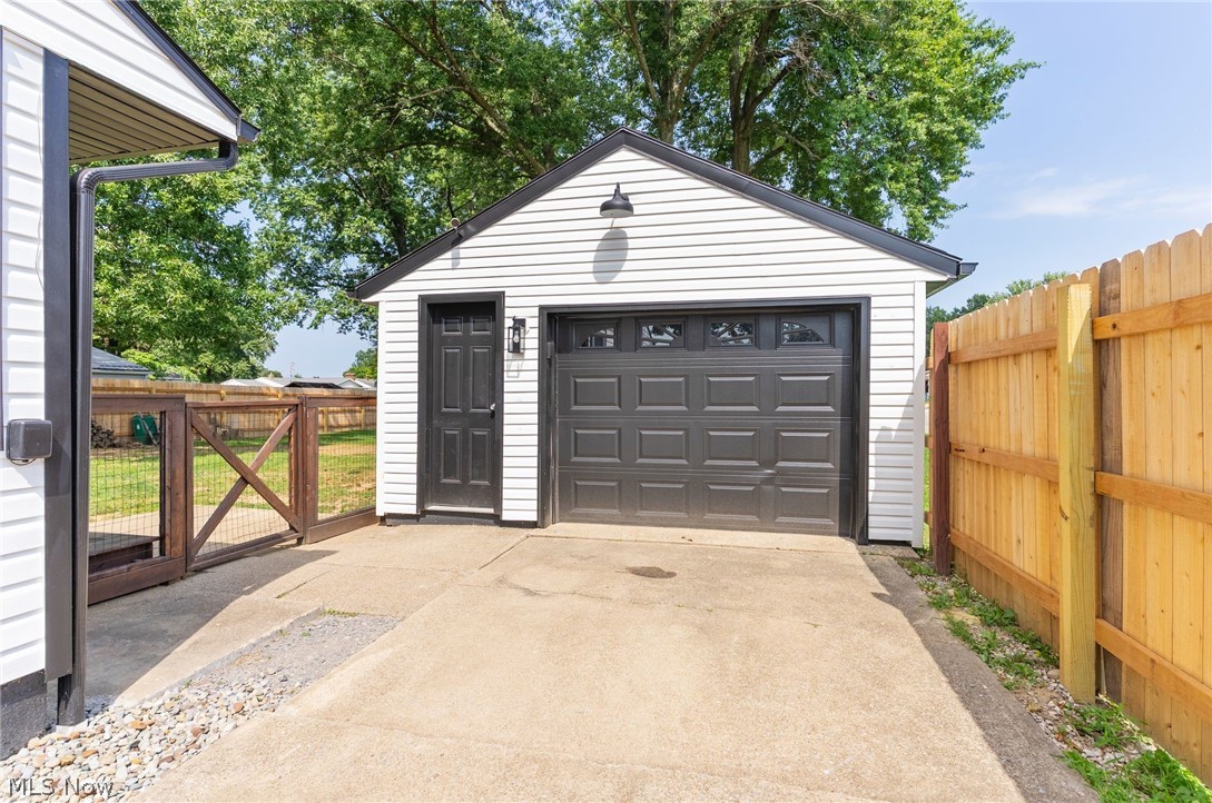 1584 Ridgewood Drive Salem OH 44460
