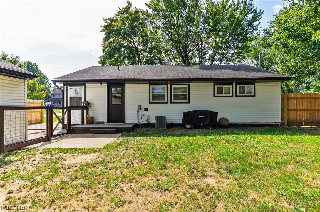 1584 Ridgewood Drive Salem OH 44460