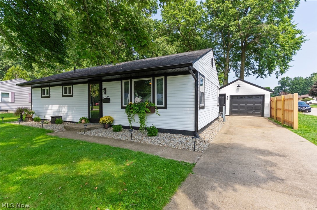 1584 Ridgewood Drive Salem OH 44460