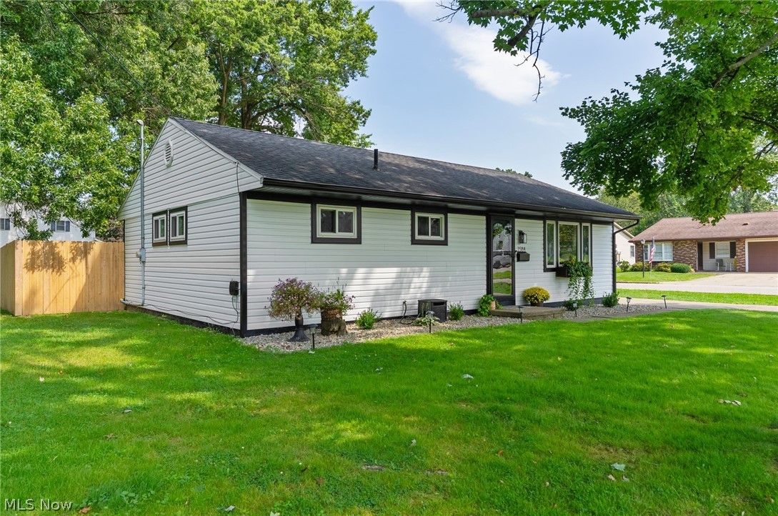 1584 Ridgewood Drive Salem OH 44460