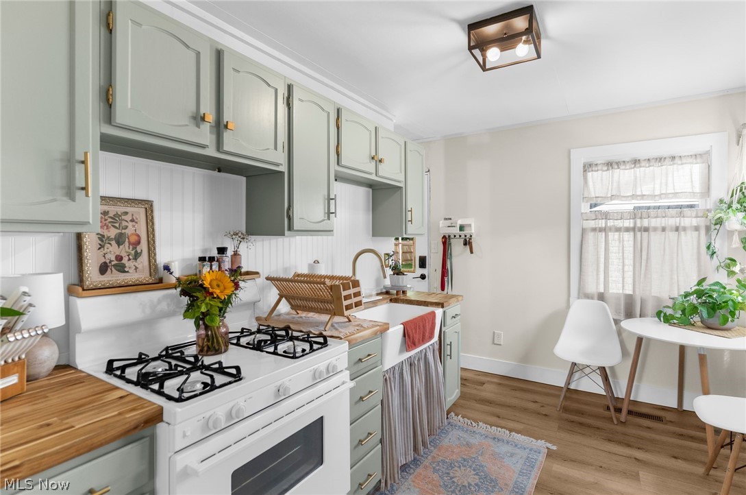 1584 Ridgewood Drive Salem OH 44460