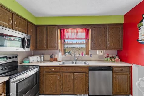 8448 State Route 43 Streetsboro OH 44241