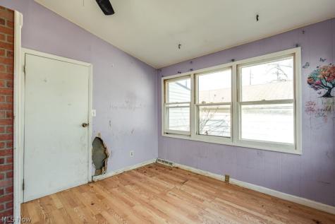 860 E 232nd Street Euclid OH 44123