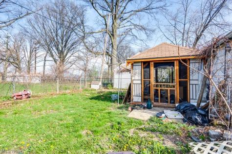 860 E 232nd Street Euclid OH 44123