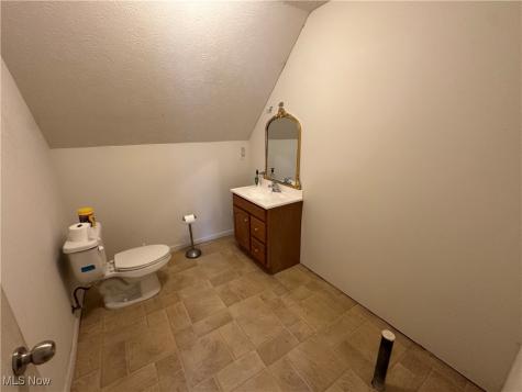 19520 Shelton Drive Cleveland OH 44110