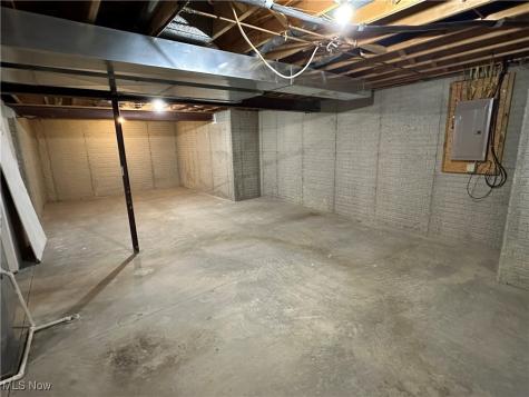 19520 Shelton Drive Cleveland OH 44110