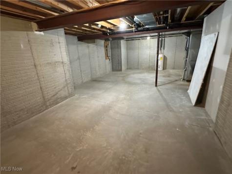 19520 Shelton Drive Cleveland OH 44110