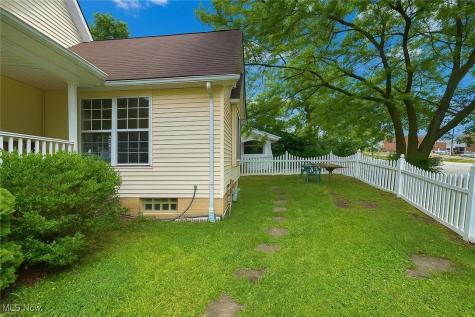 19520 Shelton Drive Cleveland OH 44110