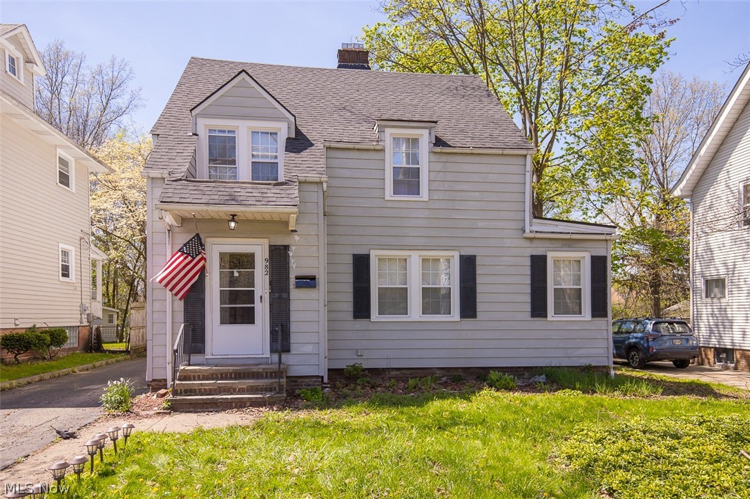 982 Roanoke Road Cleveland Heights OH 44121