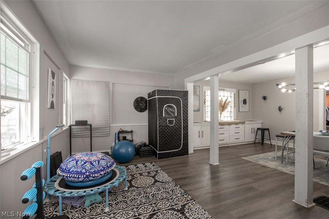 982 Roanoke Road Cleveland Heights OH 44121