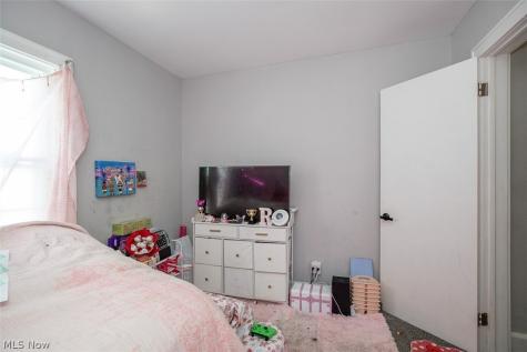 982 Roanoke Road Cleveland Heights OH 44121