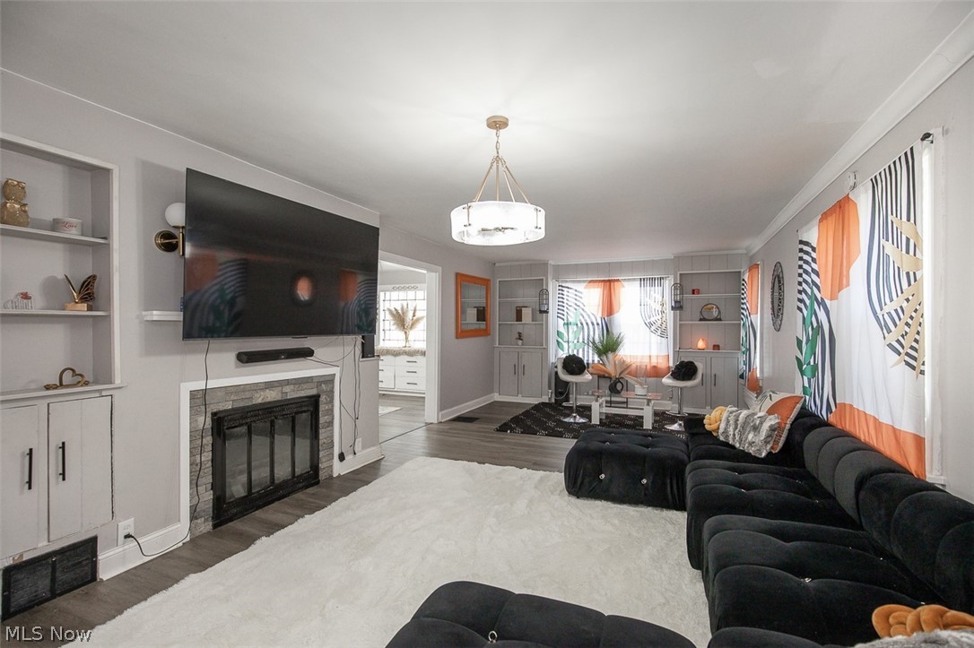 982 Roanoke Road Cleveland Heights OH 44121