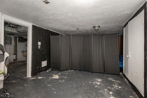 982 Roanoke Road Cleveland Heights OH 44121