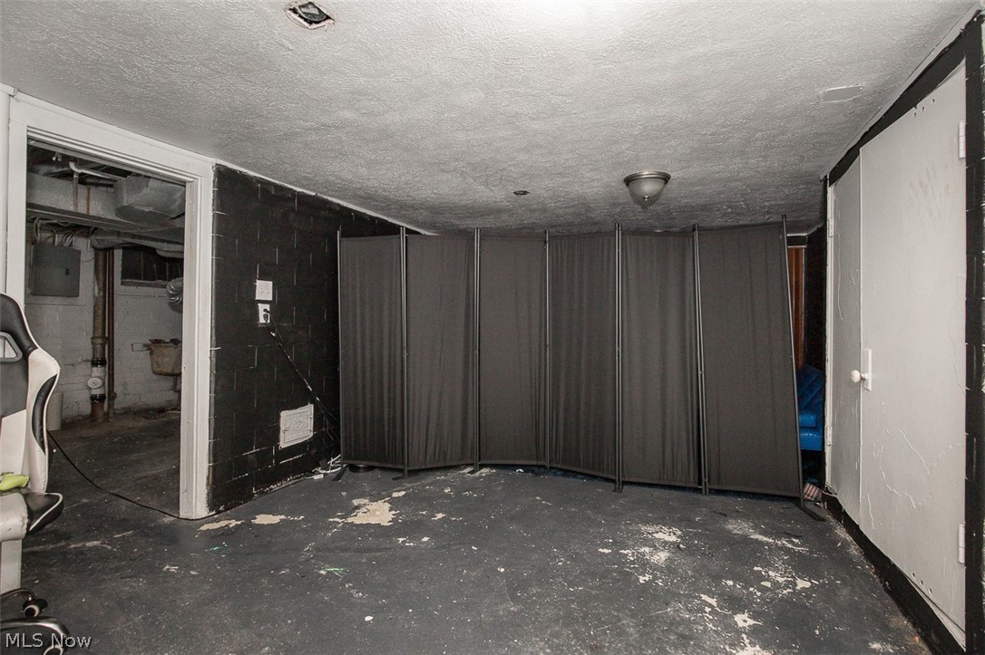 982 Roanoke Road Cleveland Heights OH 44121