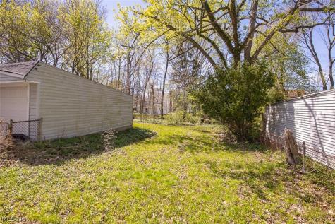 982 Roanoke Road Cleveland Heights OH 44121