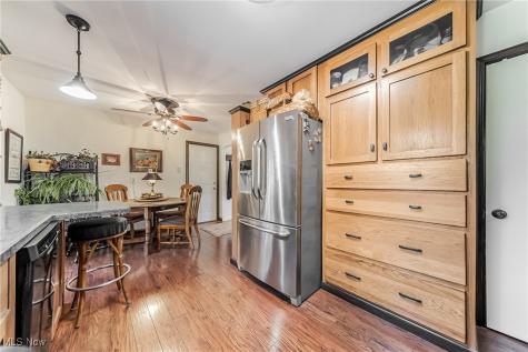 6287 Highland Road Cleveland OH 44143