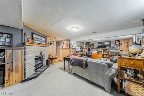 6287 Highland Road Cleveland OH 44143