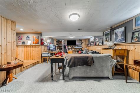 6287 Highland Road Cleveland OH 44143