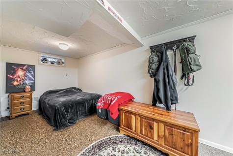 6287 Highland Road Cleveland OH 44143