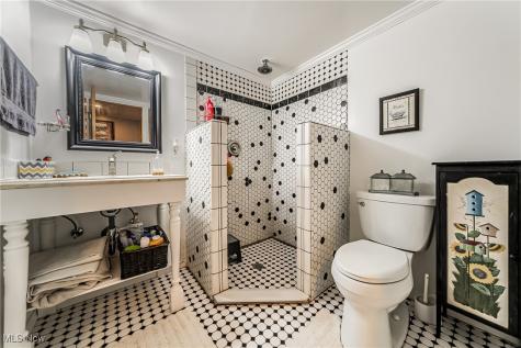 6287 Highland Road Cleveland OH 44143