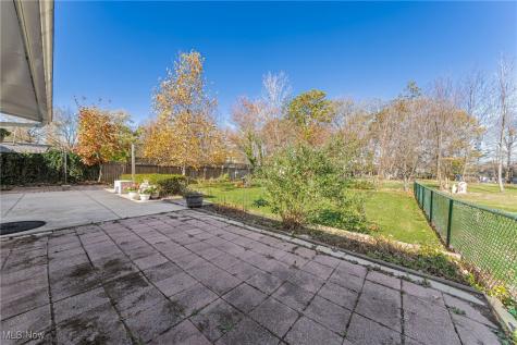 6287 Highland Road Cleveland OH 44143