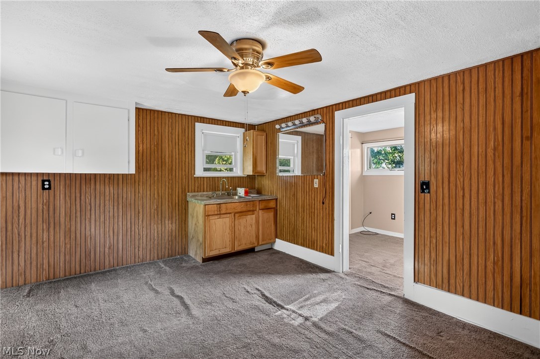 3227 Oaklawn Avenue SE Warren OH 44484