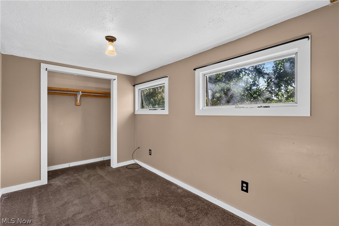 3227 Oaklawn Avenue SE Warren OH 44484