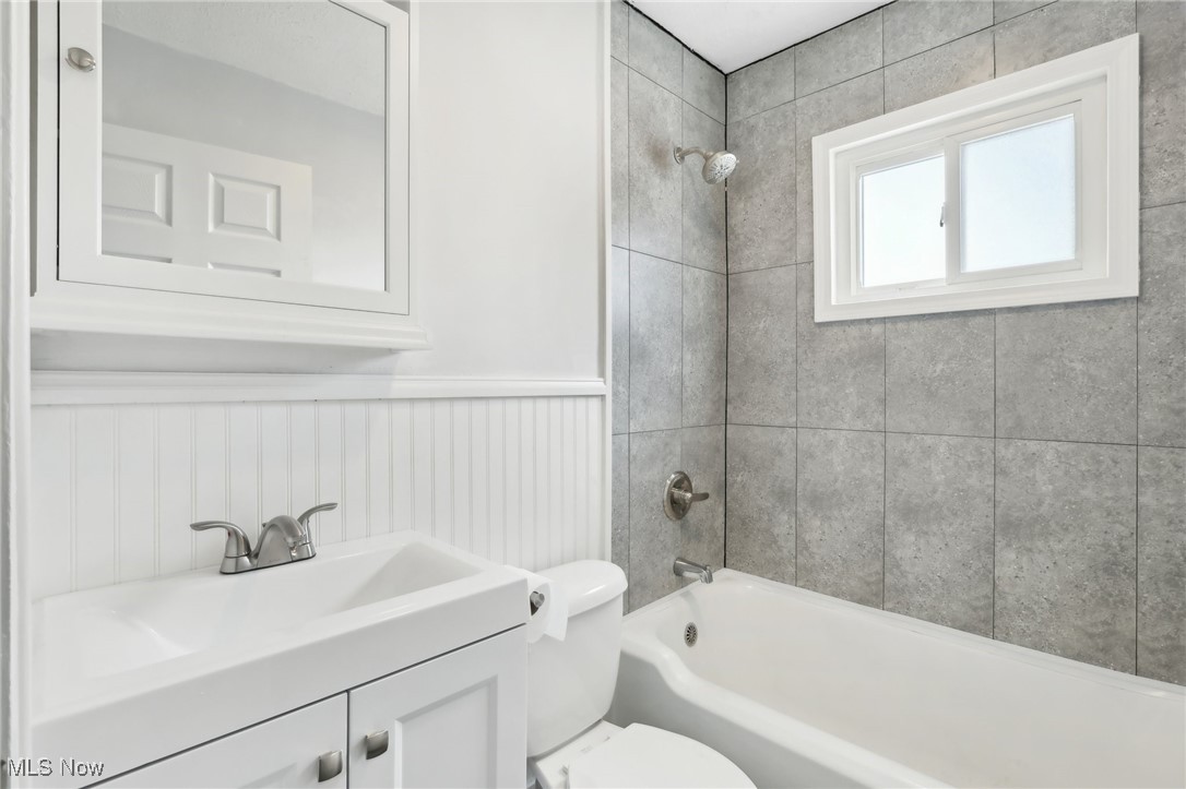 469 Madison Street Ravenna OH 44266