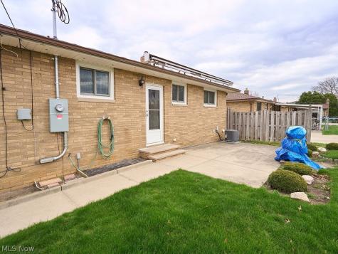 12101 Tucson Drive Parma OH 44130