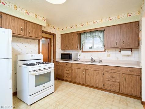 12101 Tucson Drive Parma OH 44130