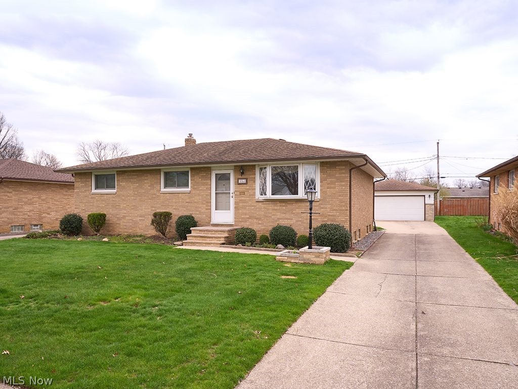 12101 Tucson Drive Parma OH 44130