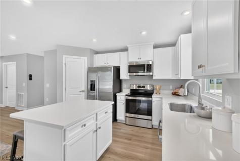 302 Ridgewater Drive Elyria OH 44035