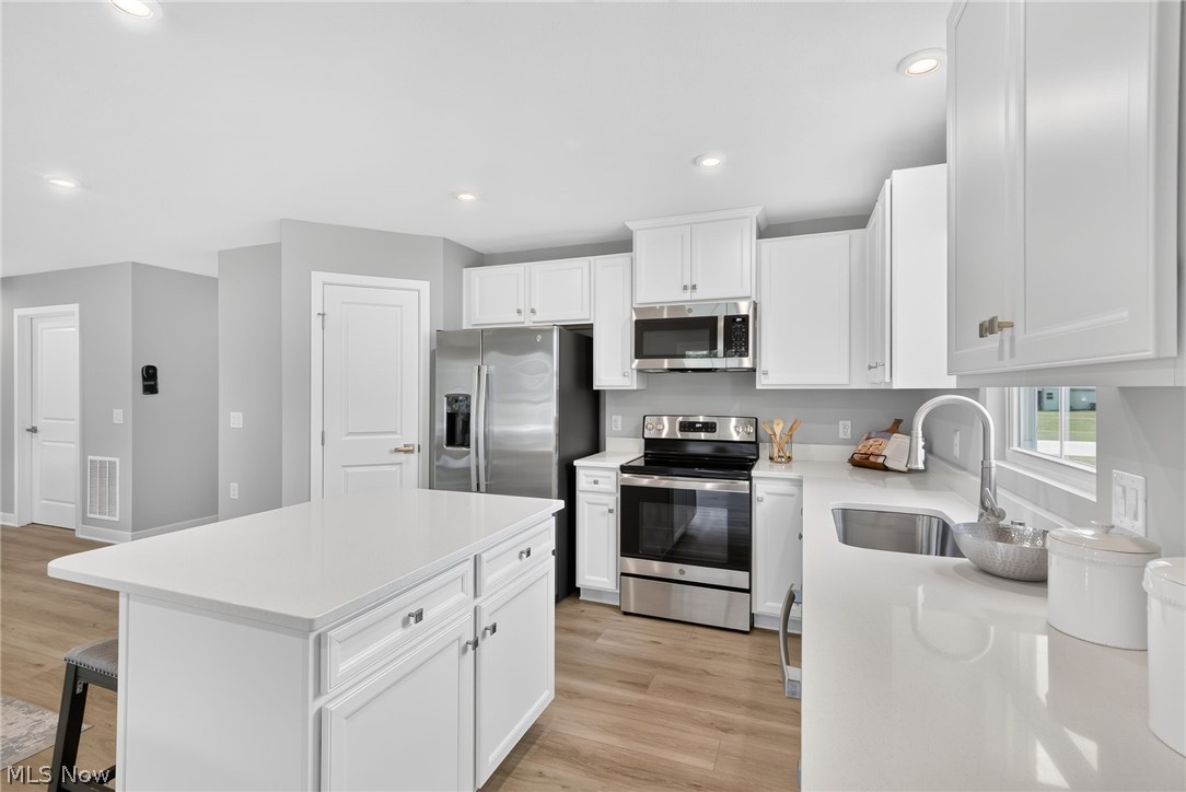 302 Ridgewater Drive Elyria OH 44035