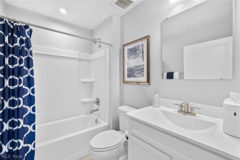 302 Ridgewater Drive Elyria OH 44035