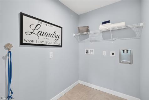302 Ridgewater Drive Elyria OH 44035