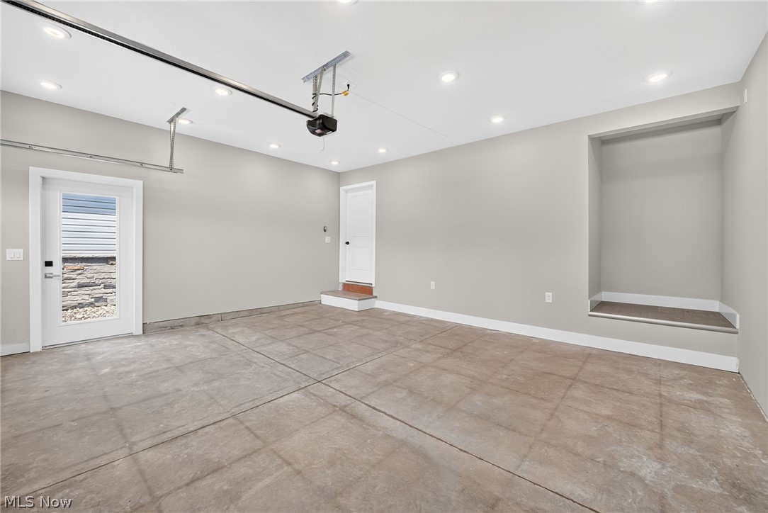 302 Ridgewater Drive Elyria OH 44035