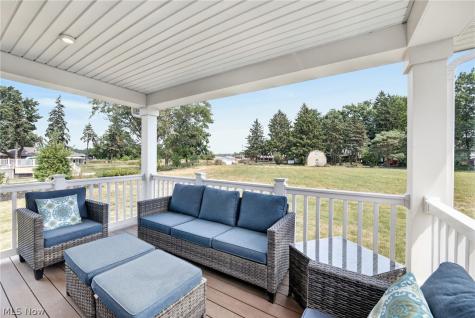 302 Ridgewater Drive Elyria OH 44035