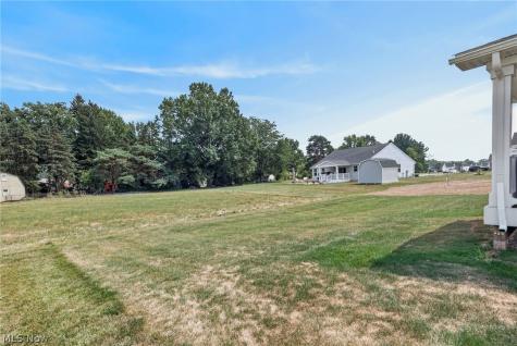 302 Ridgewater Drive Elyria OH 44035