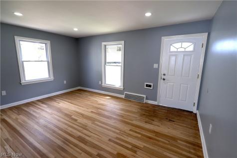 16405 Glendale Avenue Cleveland OH 44128
