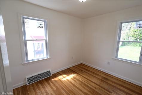 16405 Glendale Avenue Cleveland OH 44128
