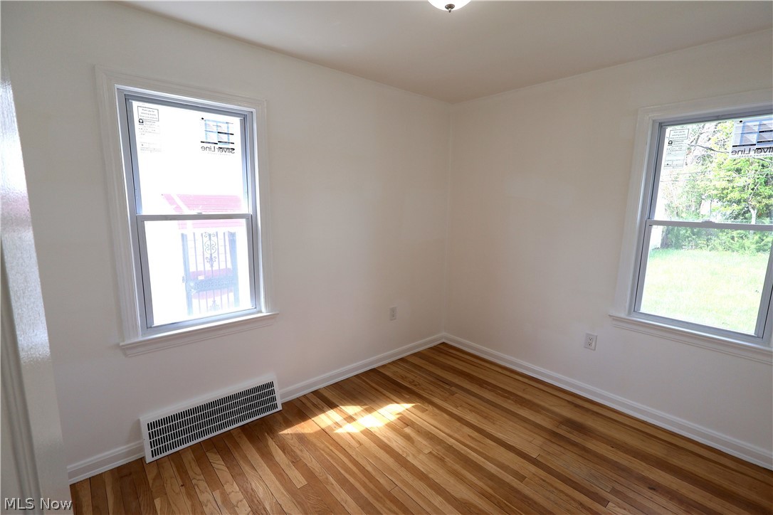 16405 Glendale Avenue Cleveland OH 44128