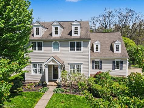 37 Clayton Court Hudson OH 44236