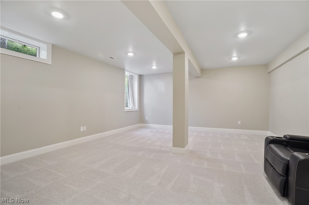37 Clayton Court Hudson OH 44236