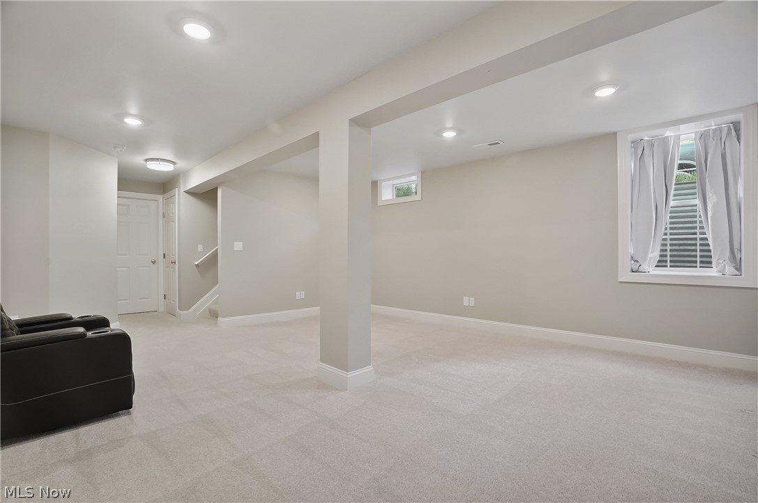 37 Clayton Court Hudson OH 44236