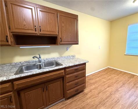 13475 Brookhaven Boulevard Brook Park OH 44142