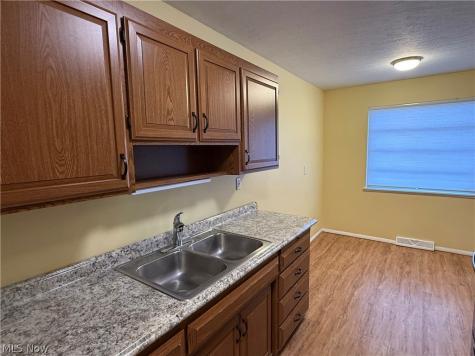 13475 Brookhaven Boulevard Brook Park OH 44142