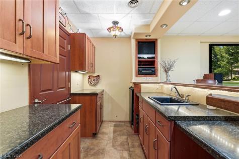 3199 Blake Road Wadsworth OH 44281